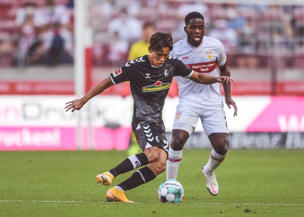 정우영(프라이부르크). 프라이부르크 공식 트위터 캡처