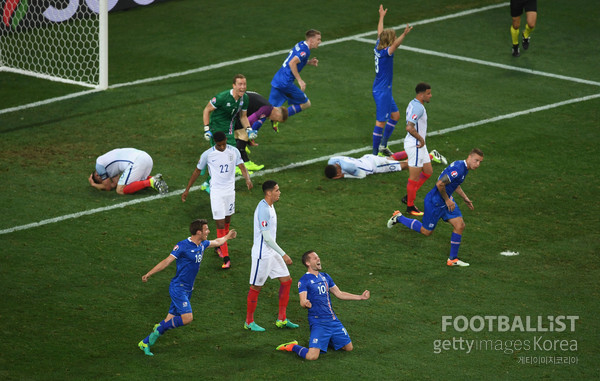 유로2016 당시 잉글랜드를 꺾은 직후 아이슬란드의 환호.