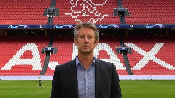 Van der Sar, CEO do Ajax.  Canal oficial do Ajax