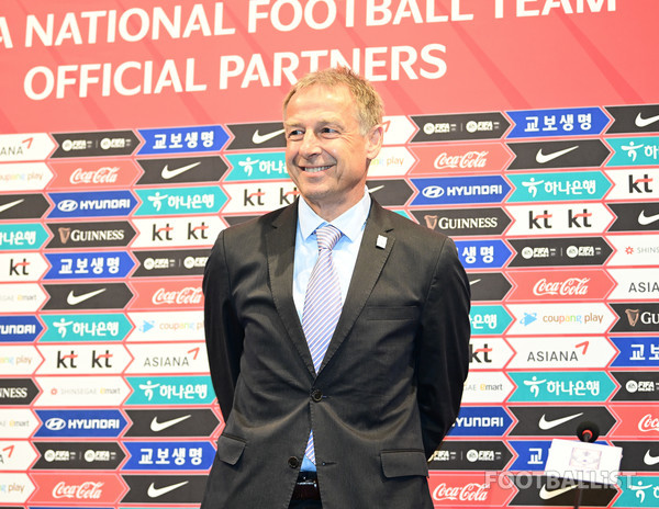 차두리·마이클 김 < 대표팀 < 국내축구 < 축구 < 기사본문... 의욕 넘치는 클린스만, 배워야 할 것도 한가득…지원군은 차두리·마이클 김