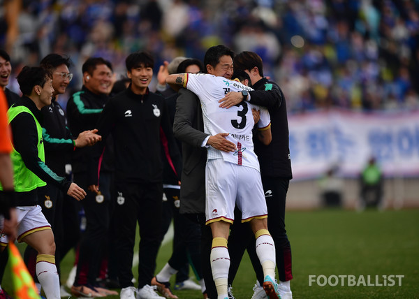 이민성 감독(왼쪽), 김민덕(오른쪽, 대전하나). 서형권 기자