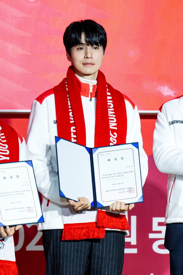 IOC ‘올림픽™ 프렌즈’ 겸 강원 2024 명예자원봉사자 배우 이동욱 / 사진 제공 = 킹콩 by 스타쉽