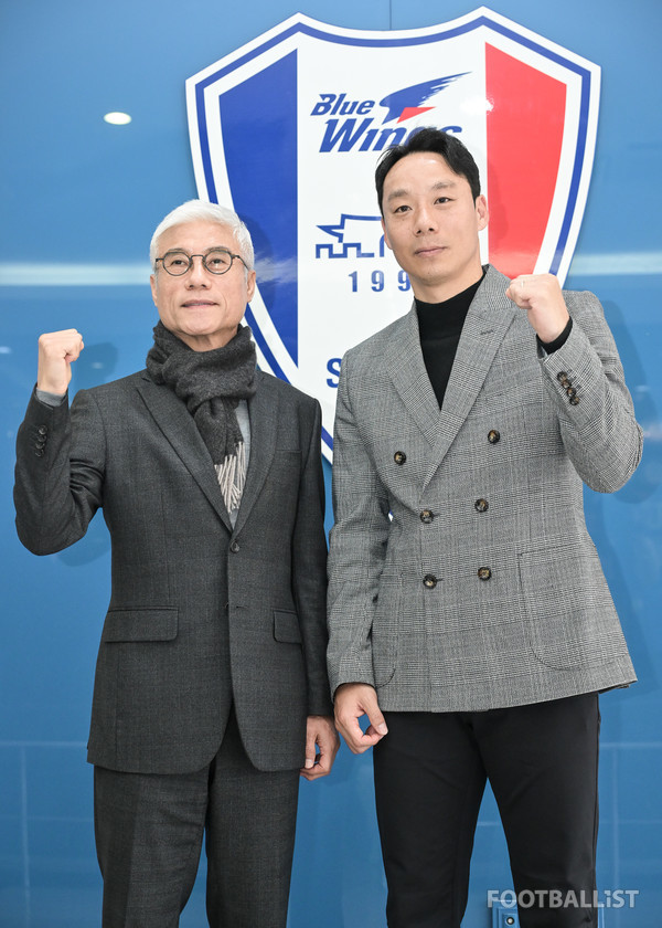 박경훈 단장(왼쪽), 염기훈 감독(오른쪽, 수원삼성). 서형권 기자