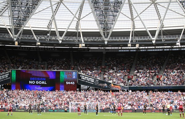 VAR(비디오 판독) 판독 결과 발표. 게티이미지코리아