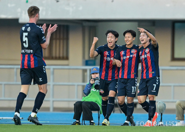 박철우, 이승우, 정승원(왼쪽부터, 수원FC). 서형권 기자