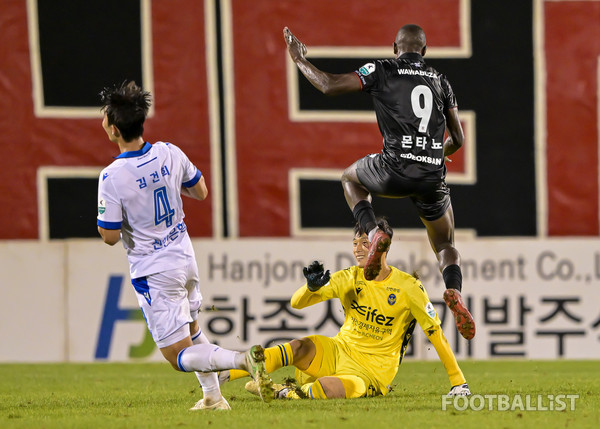 민성준(가운데, 인천 유나이티드). 서형권 기자