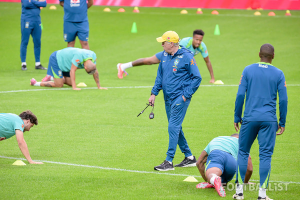 카를로 안첼로티 감독(가운데). 서형권 기자