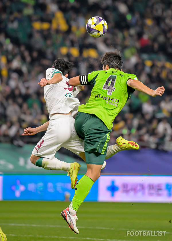 김문환(왼쪽, 대전 하나), 박진섭(오른쪽, 전북 현대). 서형권 기자