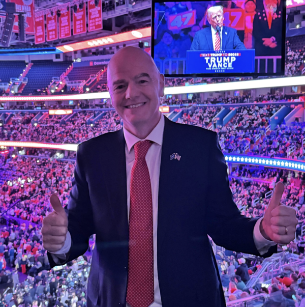 트럼프 대통령 '승리 집회'에 참가한 잔니 인판티노 국제축구연맹 회장. 잔니 인판티노 인스타그램 캡처