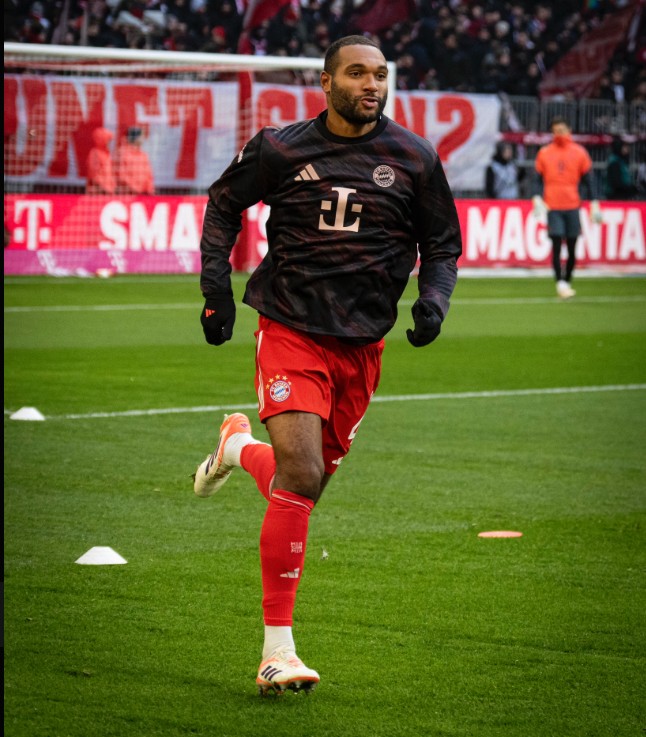 요나탄 타(바이에른뮌헨). 바이에른뮌헨 X 캡처