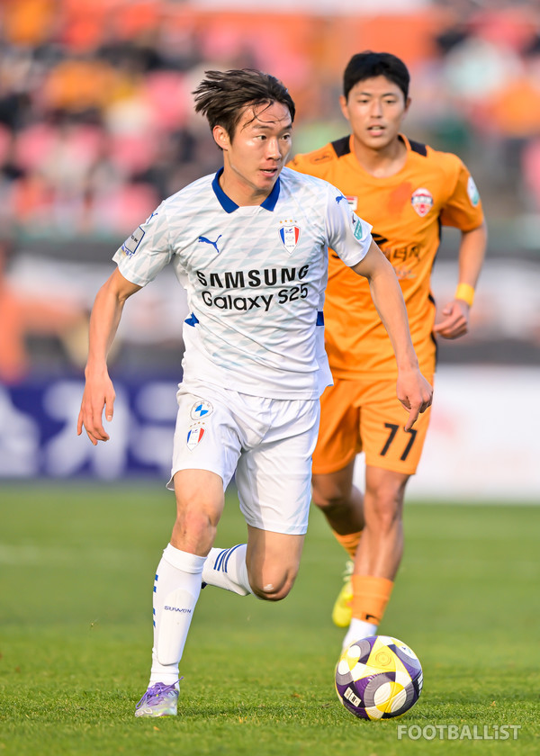 이민혁(왼쪽, 수원 삼성). 서형권 기자